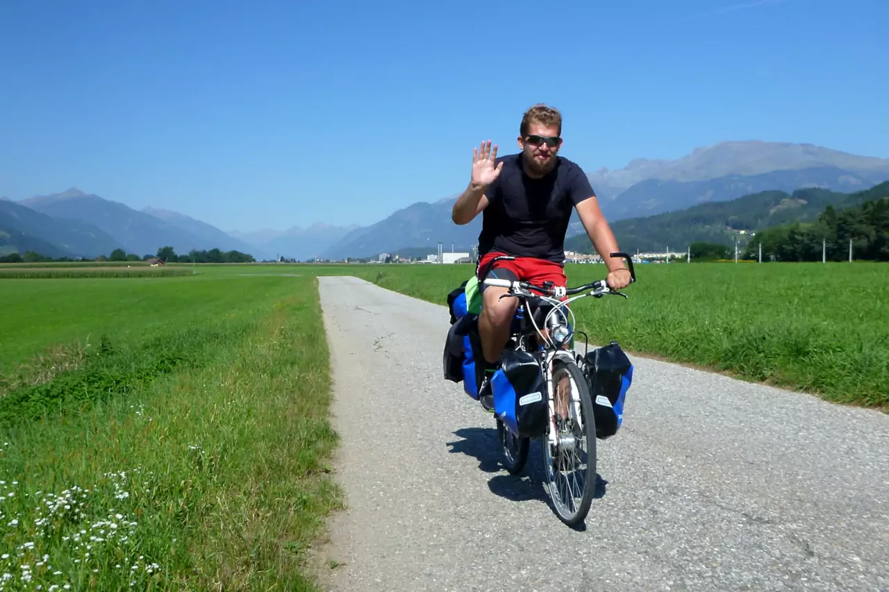 Radfahrer am Drauradweg kurz hinter Spittal a.d. Drau