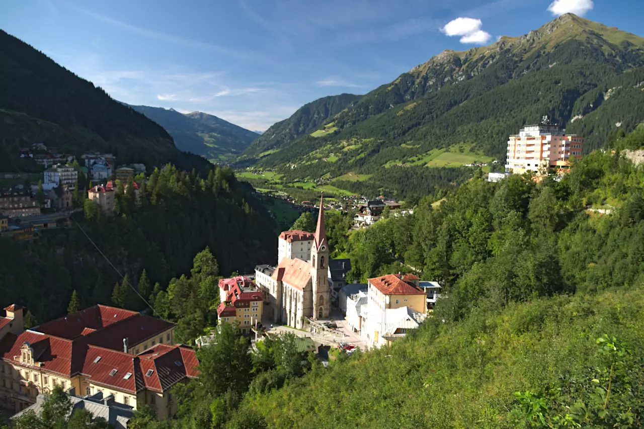 Blick auf Bad Gastein vom Alpe-Adria-Radweg
